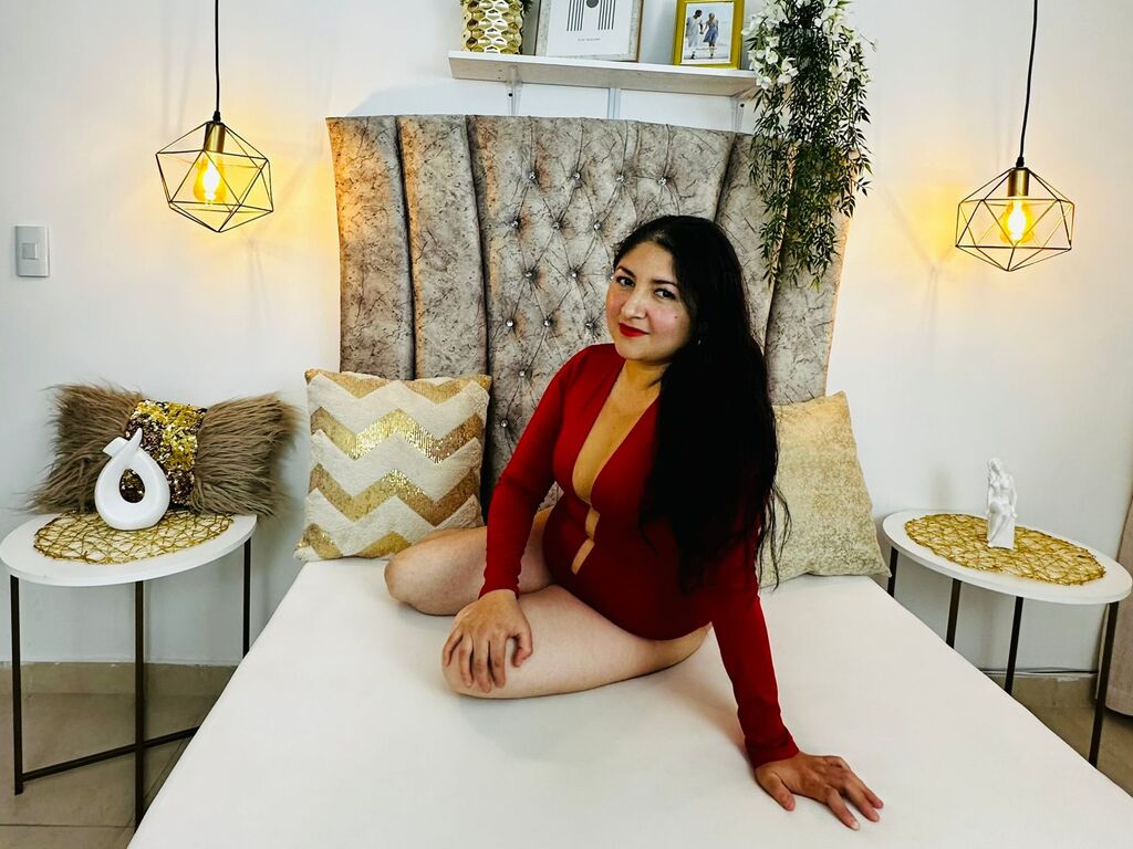 JasmineRicard></p>

       
    </div>
    </div>
</div>
<div class=